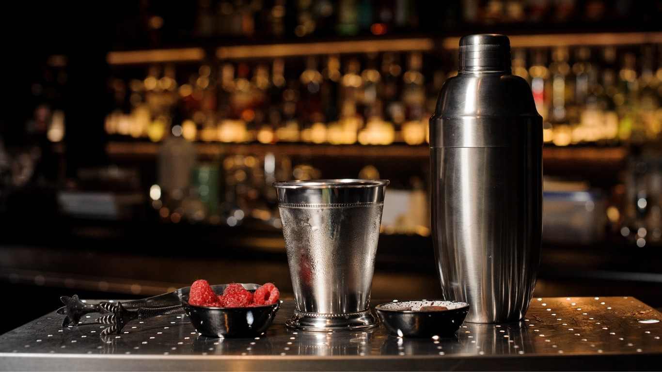 bar